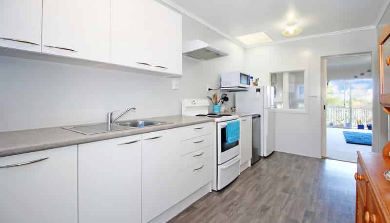 2/18 Wellington Street, Papakura