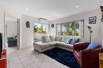 49 Bronzewing Terrace, Unsworth Heights