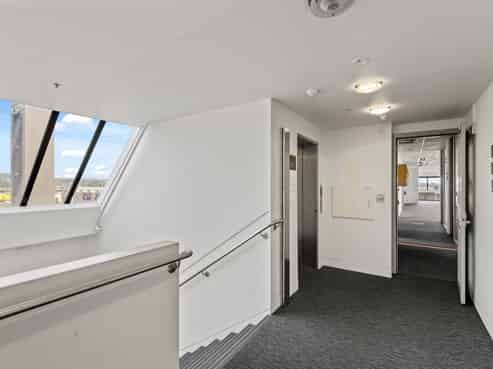 Panoramic views - executive office opportunity