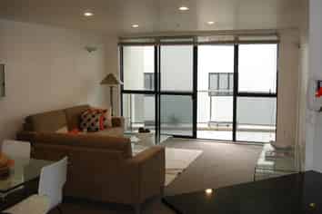 3F/175 Hurstmere Road, Takapuna