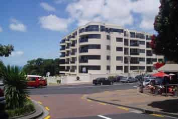 3F/175 Hurstmere Road, Takapuna