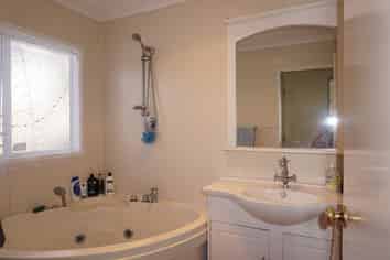 35B Livingstone Avenue, Nawton Hamilton, Nawton