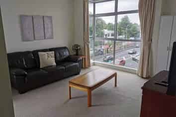 2G/1C zz Queen Mary Ave, Epsom