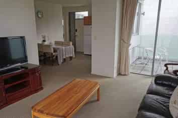 2G/1C zz Queen Mary Ave, Epsom