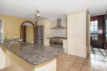 37 Manurere Avenue, Takapuna