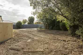 12A Barnett Place, Pirimai