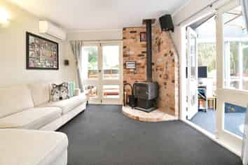 9b Cedar Terrace, Stanmore Bay