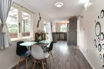 9b Cedar Terrace, Stanmore Bay