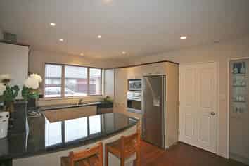 2 Highwood Lane, Burnside