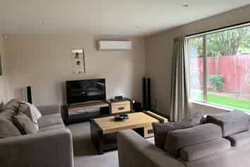 2 Highwood Lane, Burnside