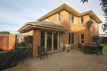 2 Highwood Lane, Burnside