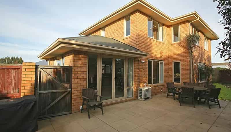 2 Highwood Lane, Burnside