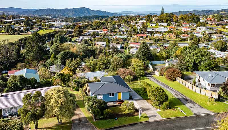 13 Ogle Crescent, Kamo