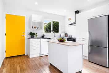 13 Ogle Crescent, Kamo