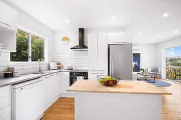 13 Ogle Crescent, Kamo