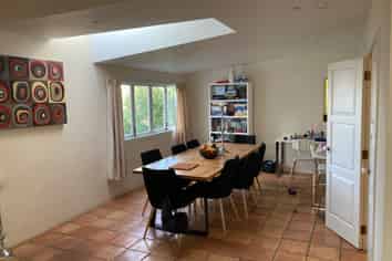 76 Beach Road, Castor Bay