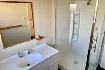 122B Silverdale Road, Silverdale