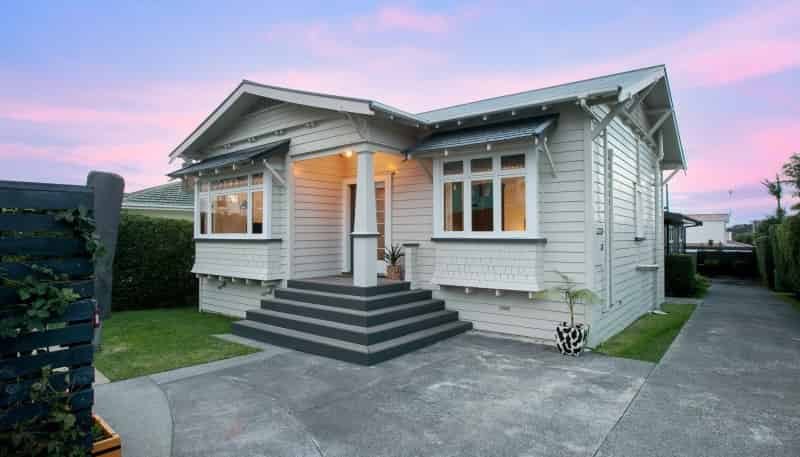 103 Point Chevalier Road, Point Chevalier