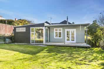 105 Neidpath Road, Dunedin Central