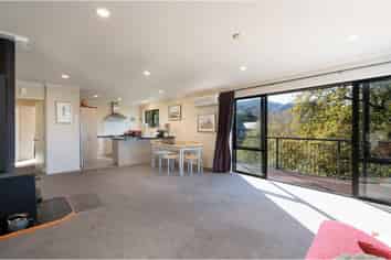 9 Glas Brae, Governors Bay