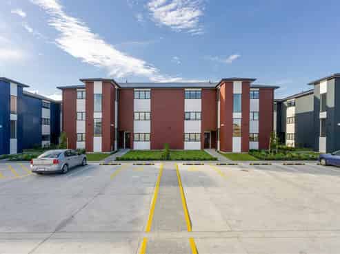 57 Henderson Valley Road, Henderson