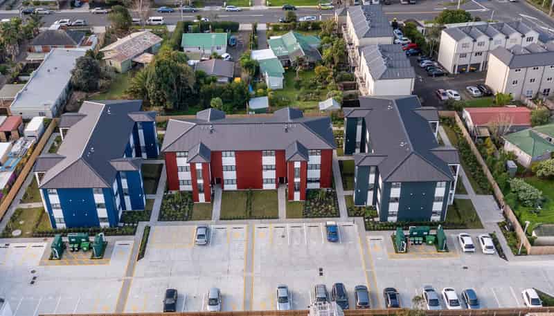 57 Henderson Valley Road, Henderson