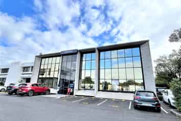 LEASE AS IS OR REFIT TO SUIT