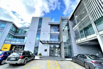 HIGH QUALITY OFFICE PREMISES