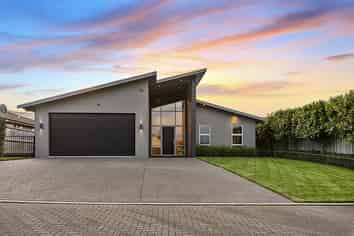 6 Baxendale Drive, Westbrook