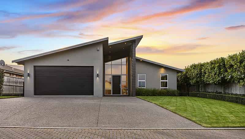 6 Baxendale Drive, Westbrook