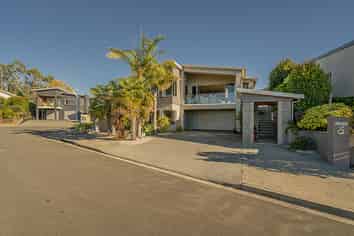 114 Te Pamahue Drive, Whangamata