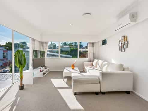 8 Saffron Street, Birkdale