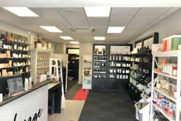 Scale Down your Business to this Taradale Hotspot