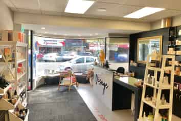 Scale Down your Business to this Taradale Hotspot