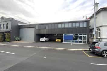 Versatile Kingsland Standalone