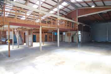 Versatile Kingsland Standalone