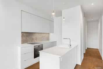 501/223A Green Lane West, Epsom