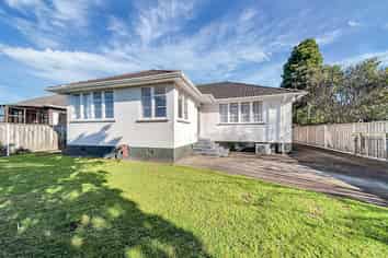 3 Robbins Crescent, Hawera