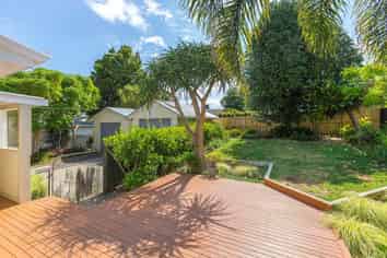 172 Lake Road, Belmont