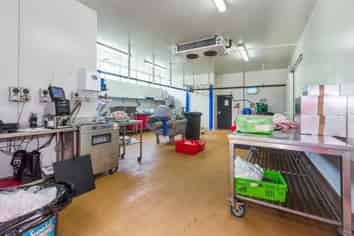 Warehouse/food preparation for lease at Waimauku