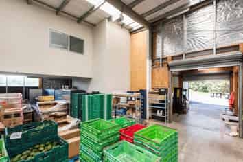 Warehouse/food preparation for lease at Waimauku