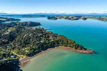 8 Wallingford Avenue, Waiheke Island