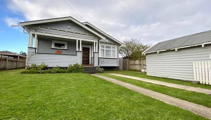 21A Thomas Road, Mangere