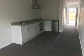 2B/188 Old Farm Road, Hamilton East