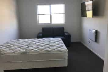 2B/188 Old Farm Road, Hamilton East