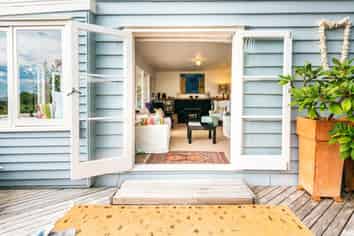 38 Hill Road, Palm Beach