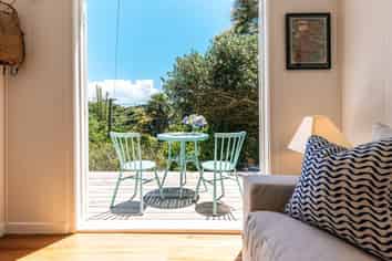 38 Hill Road, Palm Beach