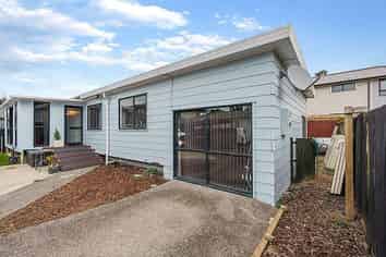 2/32 Buckland Road, Mangere East