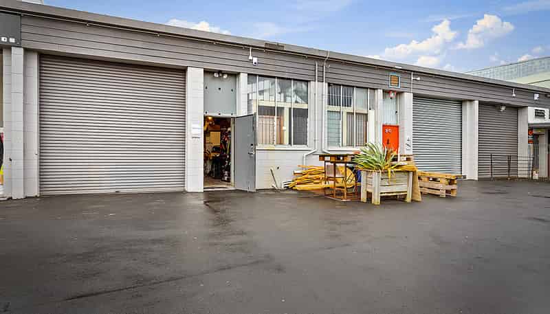 B/8 Southgate Place, Henderson