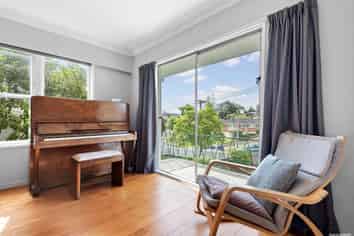 18 Liston Crescent, Cockle Bay